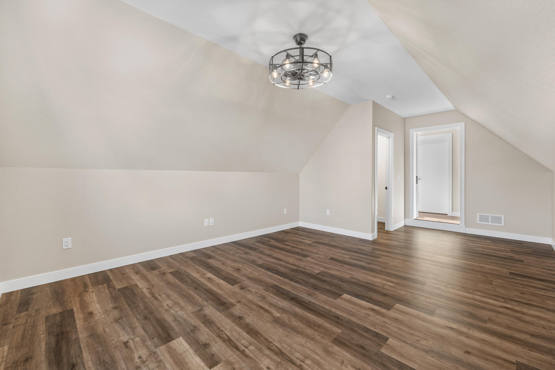 1820 Horseshoe Lane, Unit 4231 Slinger, WI 53086 - Photo 26 of 55 18-Interior_1867 Woodland Way