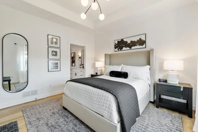 $374,900 | 1820 Horseshoe Lane, Unit 4231, Slinger, WI 53086