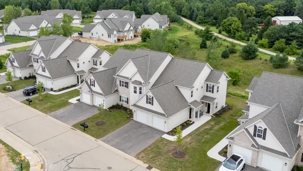 $374,900 | 1820 Horseshoe Lane, Unit 4231, Slinger, WI 53086
