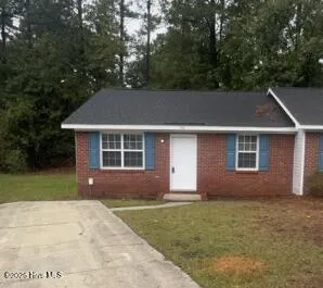 $975 | 1710 Wine Press Court, Midway Park, NC 28544