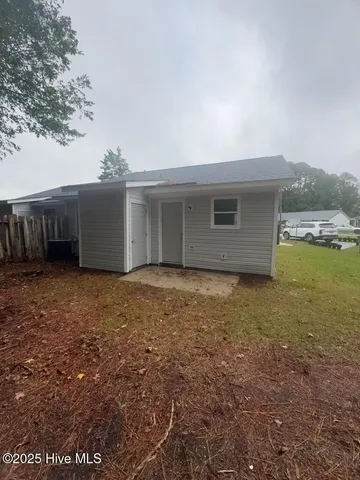 $975 | 1710 Wine Press Court, Midway Park, NC 28544