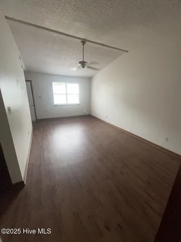 $975 | 1710 Wine Press Court, Midway Park, NC 28544