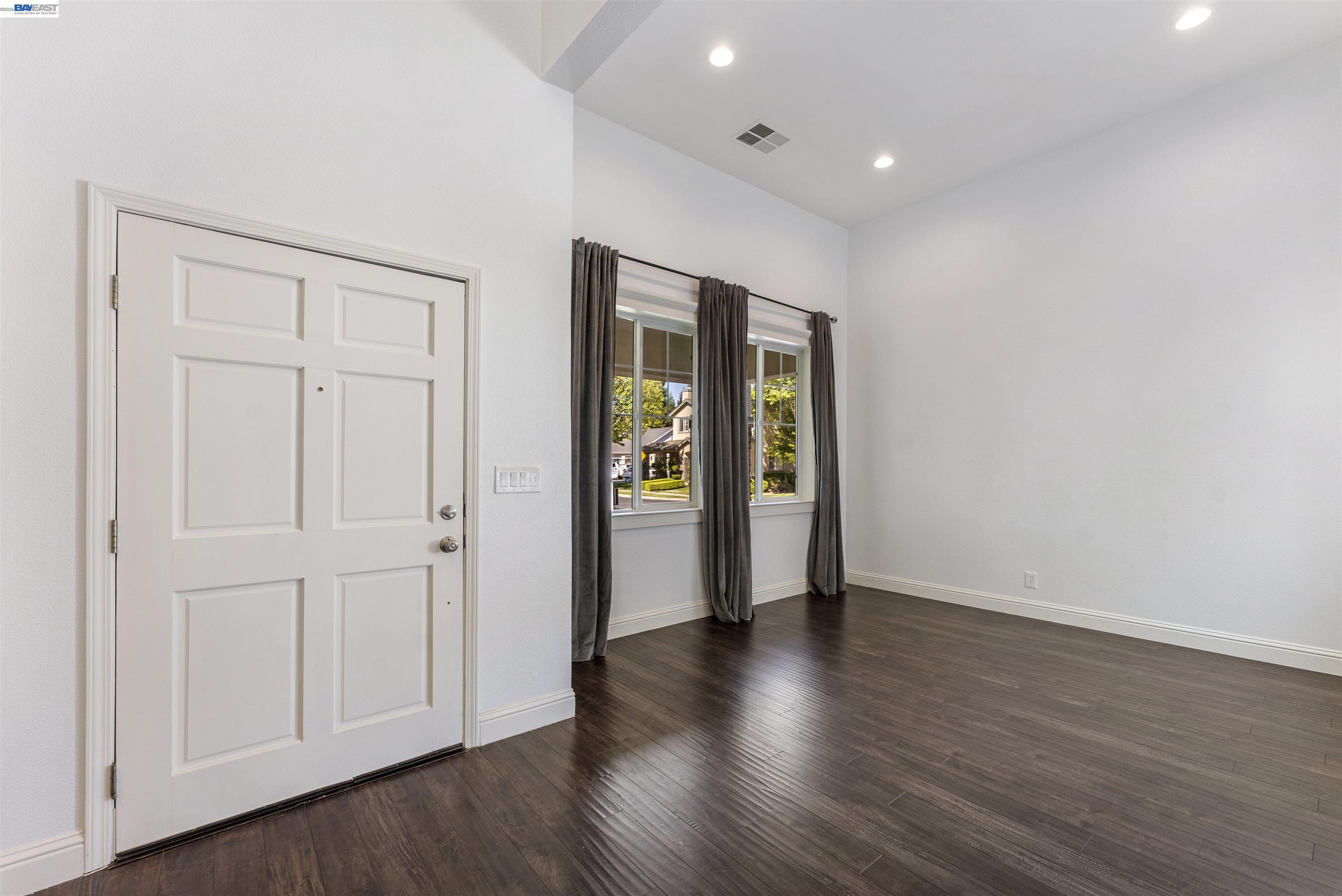 3009 Perry Lane Tracy, CA 95377 - Photo 5 of 68