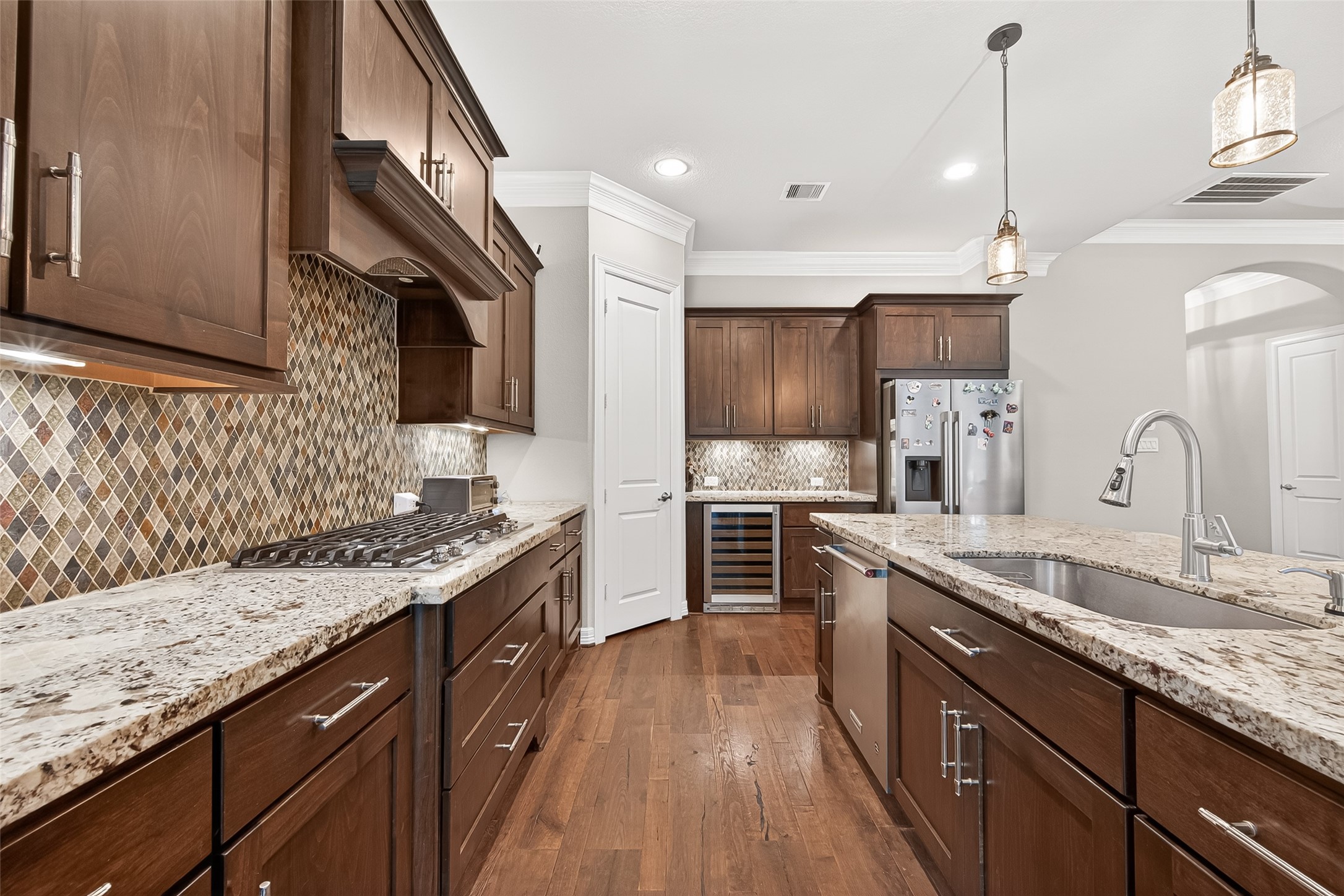 32607 Wingfoot Circle Fulshear, TX 77441 - Photo 19 of 39 Ample Storage in this kitchen.