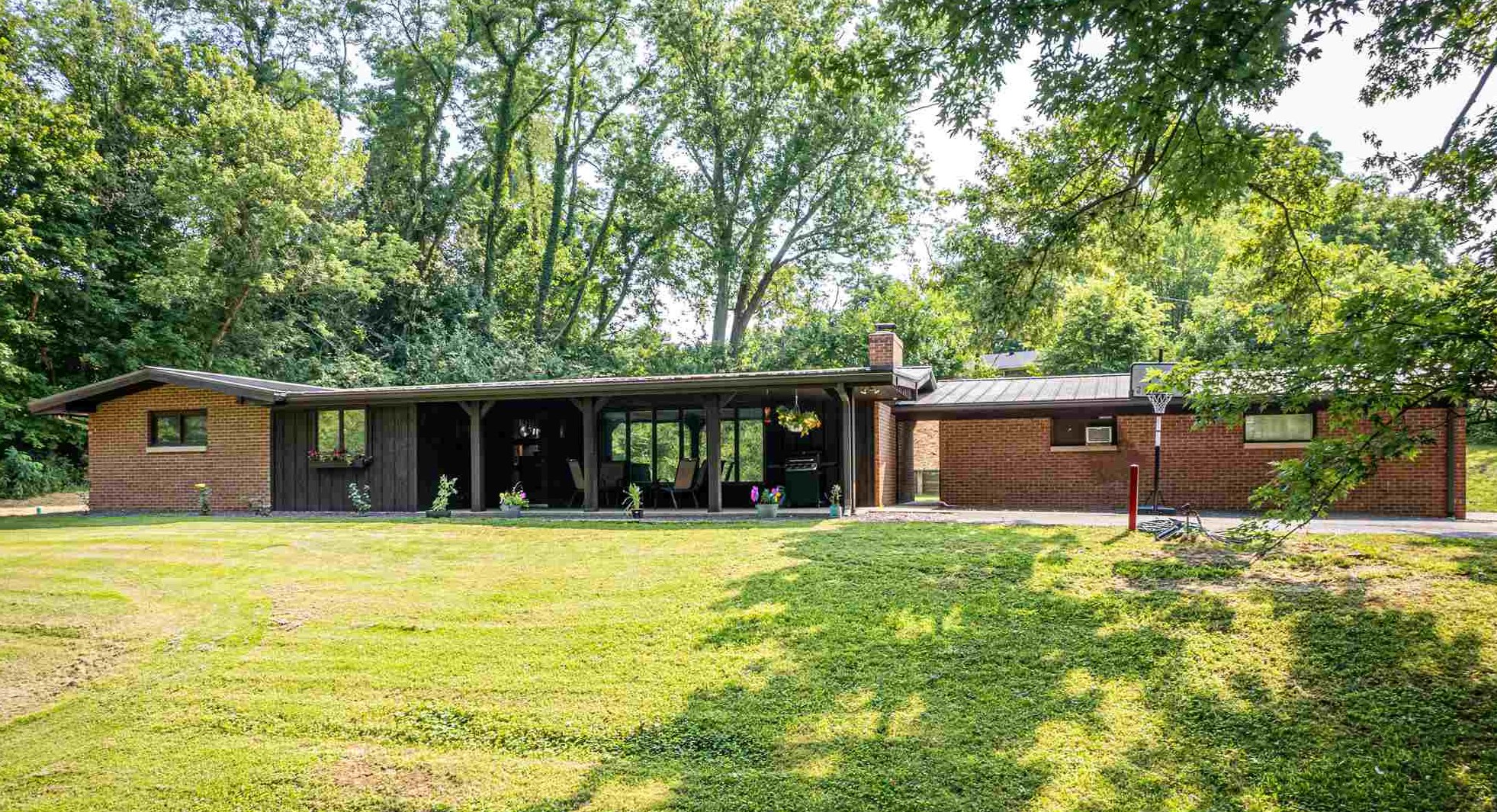 1542 Outer Lake Road Princeton, IN 47670 - Photo 1 of 36 Gallery Image 1