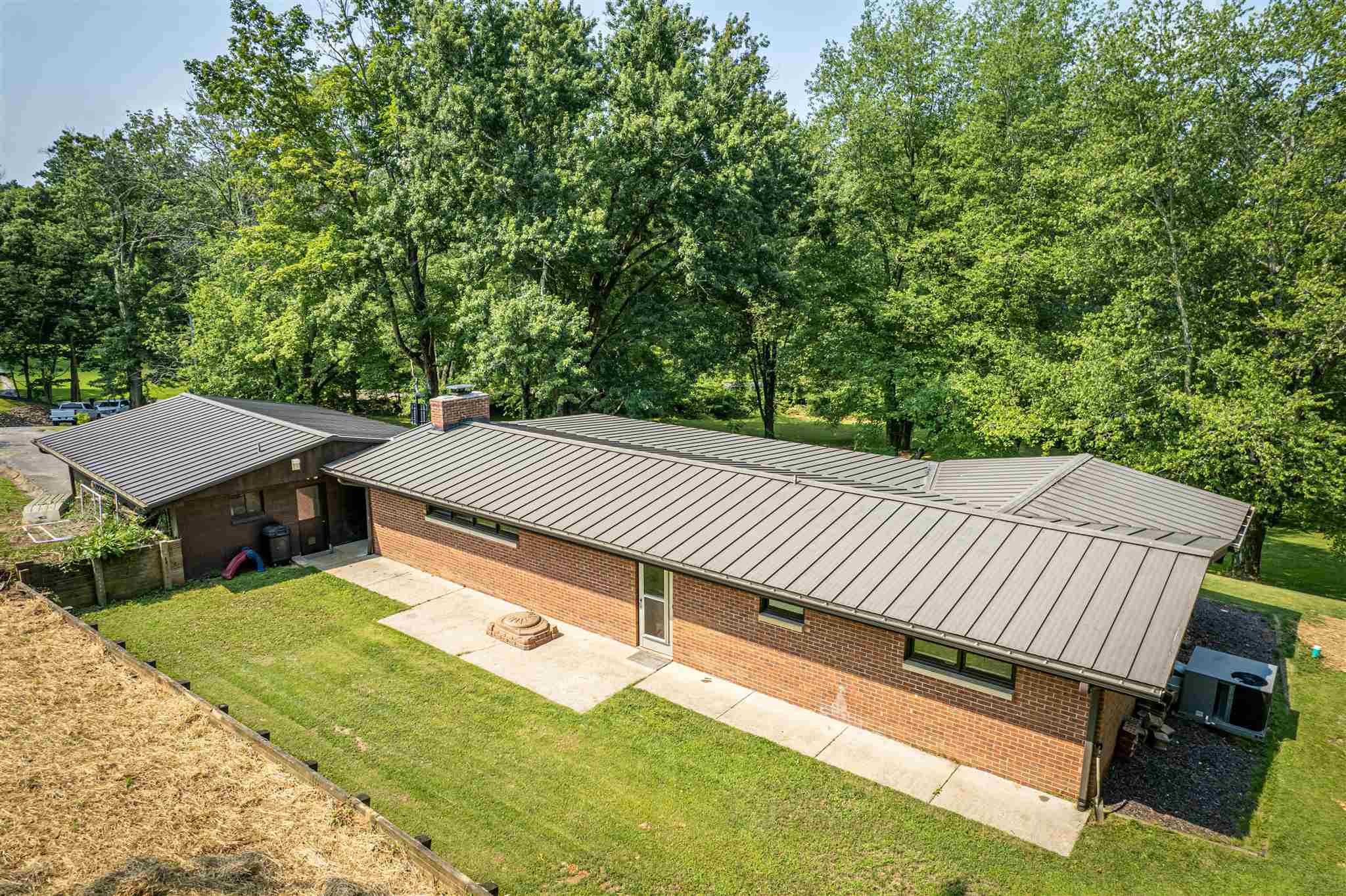 1542 Outer Lake Road Princeton, IN 47670 - Photo 7 of 36 Gallery Image 7