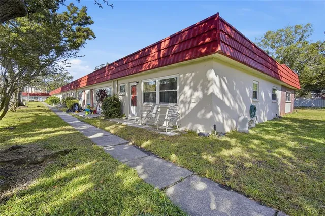 $154,900 | 5865 37th Avenue North, Unit 19, St. Petersburg, FL 33710