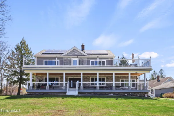 $995,000 | 757 South Main Street, Lanesborough, MA 01237
