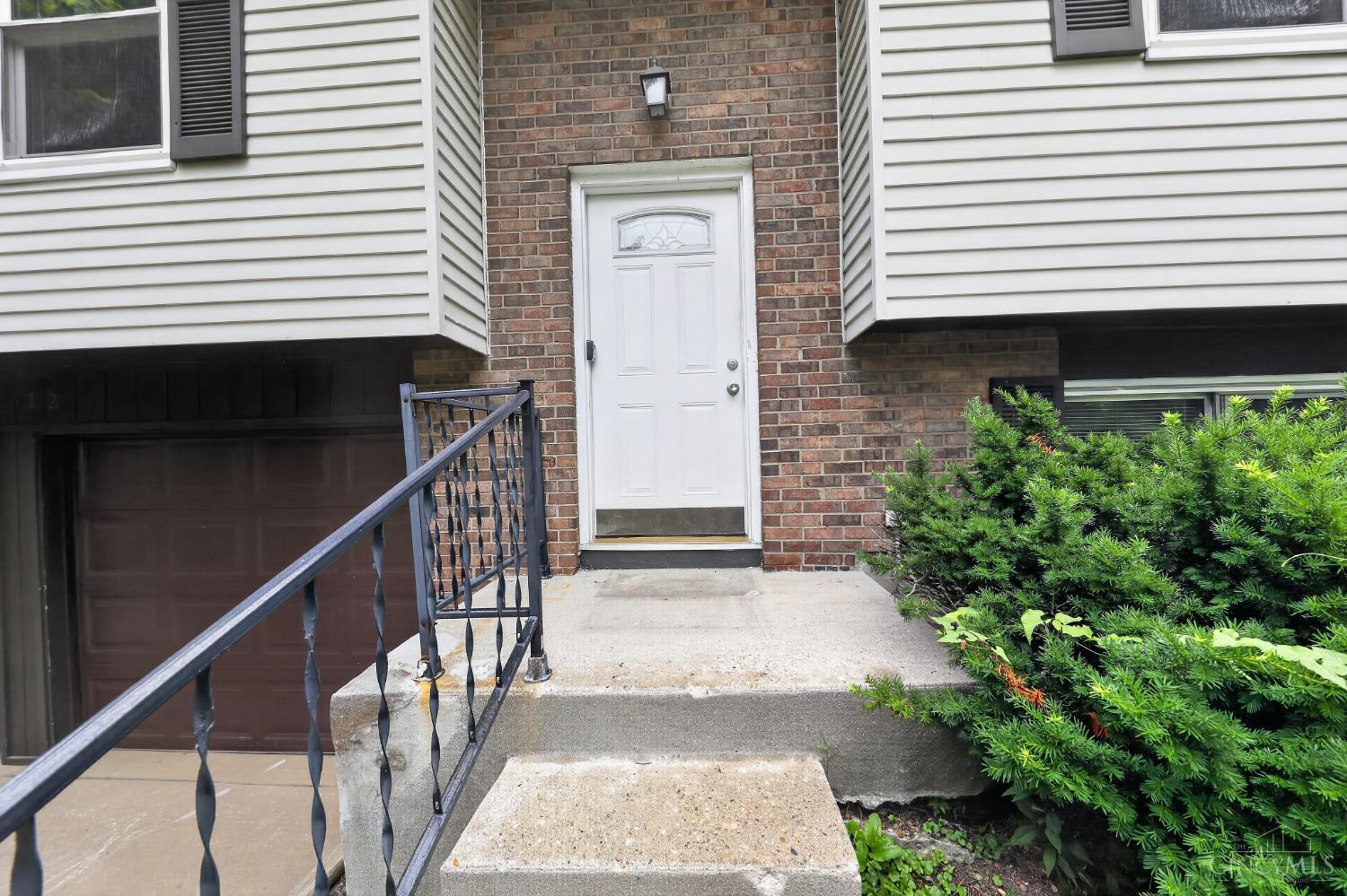 11512 Pippin Road Cincinnati, OH 45231 - Photo 4 of 30