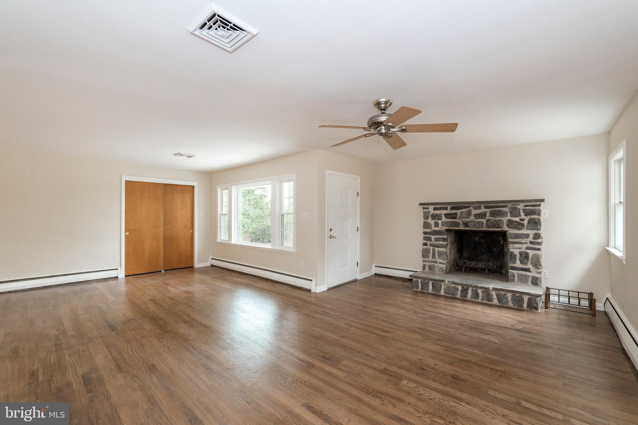 311 Sheeder Road Phoenixville, PA 19460 - Photo 5 of 23 Living room