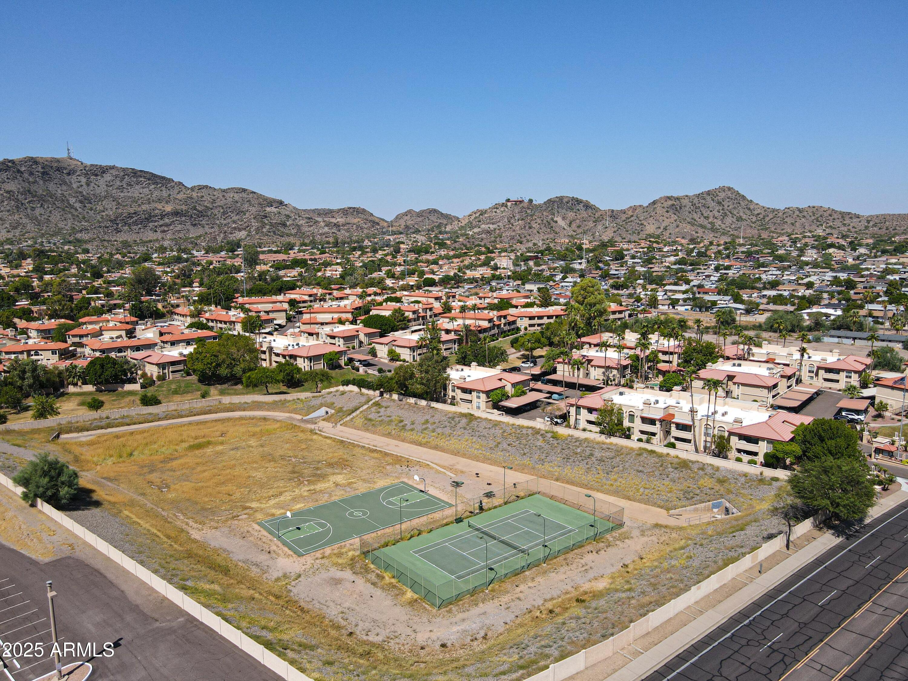 10410 North Cave Creek Road, Unit 2220 Phoenix, AZ 85020 - Photo 32 of 33 a view of a city