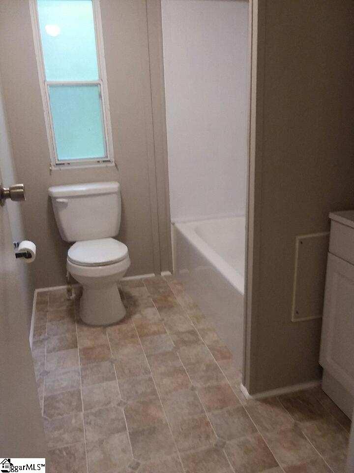 609 State Rd S-39-226 Pickens, SC 29671 - Photo 5 of 9