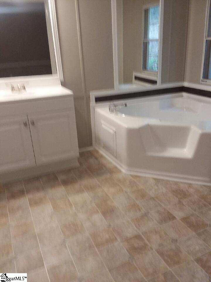 609 State Rd S-39-226 Pickens, SC 29671 - Photo 6 of 9
