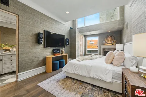$1,625,000 | 2408 34th Street, Unit 4, Santa Monica, CA 90405