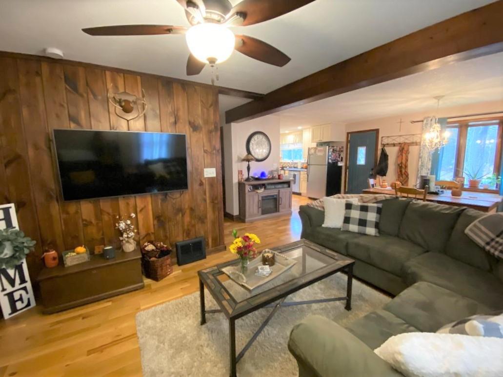 372 Highview Parkway Rhinelander, WI 54501 - Photo 3 of 17 Gallery Image 3
