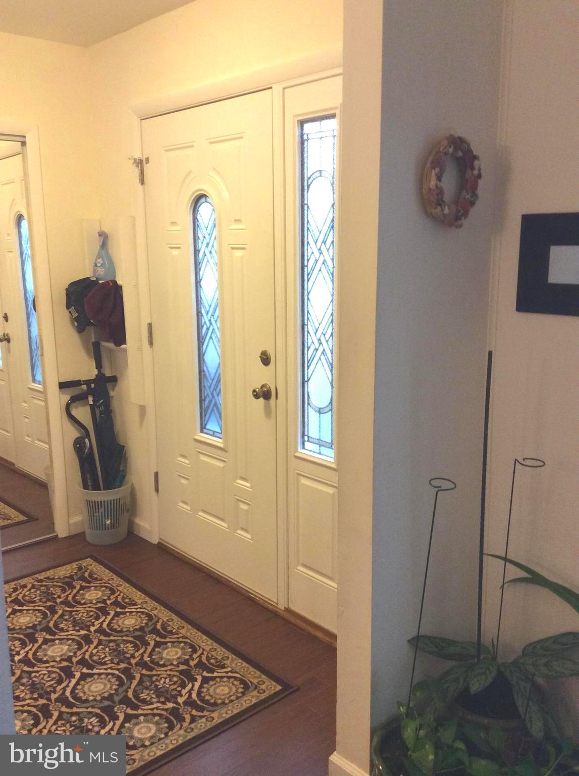 123 Willow Place Sterling, VA 20164 - Photo 3 of 31