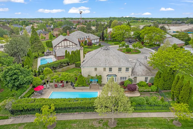 $1,149,000 | 2308 Indian Ridge Drive, Glenview, IL 60026