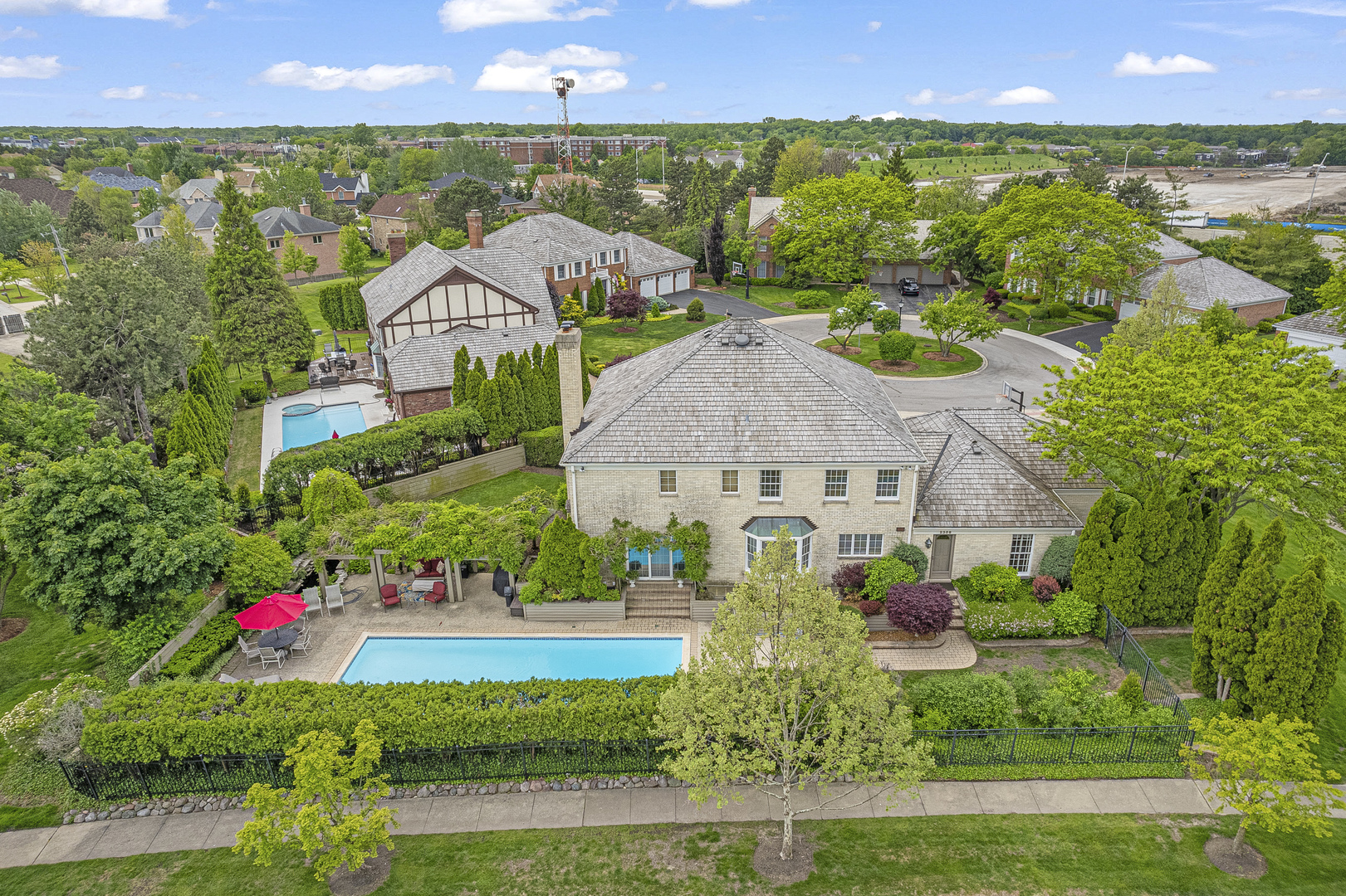 2308 Indian Ridge Drive Glenview, IL 60026 - Photo 56 of 60 a view of a house with a yard and garden
