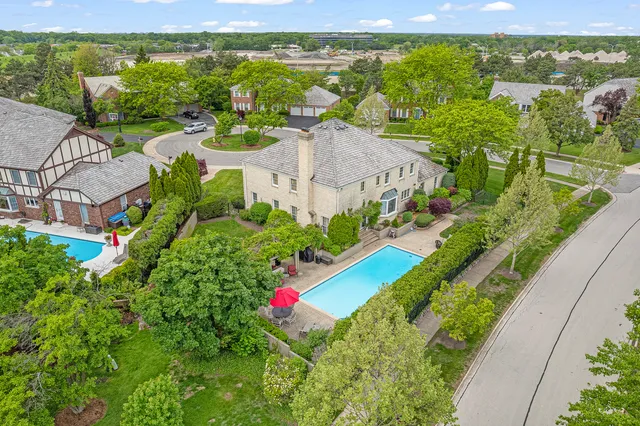 $1,149,000 | 2308 Indian Ridge Drive, Glenview, IL 60026