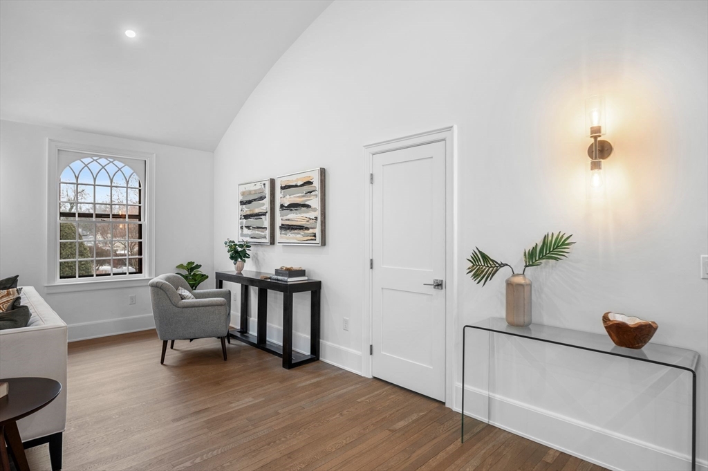 132-134 Elm Street, Unit 132 Marblehead, MA 01945 - Photo 11 of 32