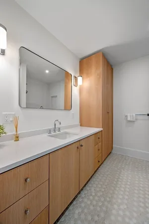 $1,229,000 | 132-134 Elm Street, Unit 132, Marblehead, MA 01945