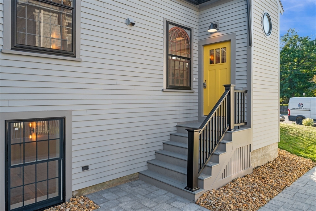 132-134 Elm Street, Unit 132 Marblehead, MA 01945 - Photo 31 of 32
