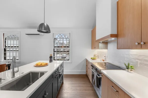 $1,229,000 | 132-134 Elm Street, Unit 132, Marblehead, MA 01945