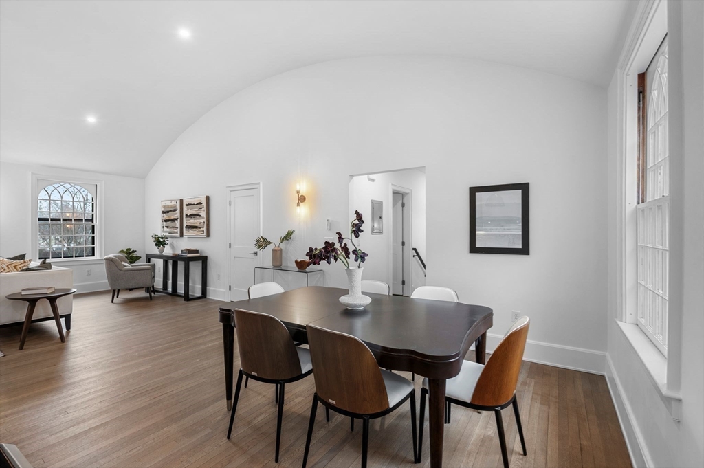 132-134 Elm Street, Unit 132 Marblehead, MA 01945 - Photo 8 of 32