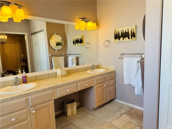 $2,200 | 2057 Sandtrap Lane, Fort Mohave, AZ 86426