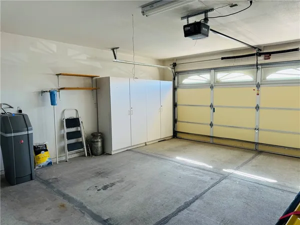 $2,200 | 2057 Sandtrap Lane, Fort Mohave, AZ 86426