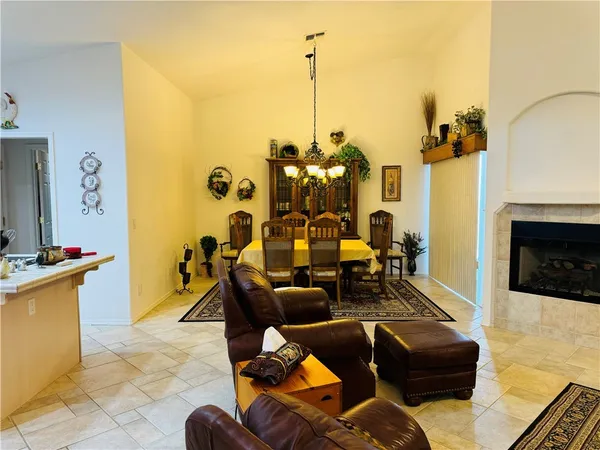 $2,200 | 2057 Sandtrap Lane, Fort Mohave, AZ 86426