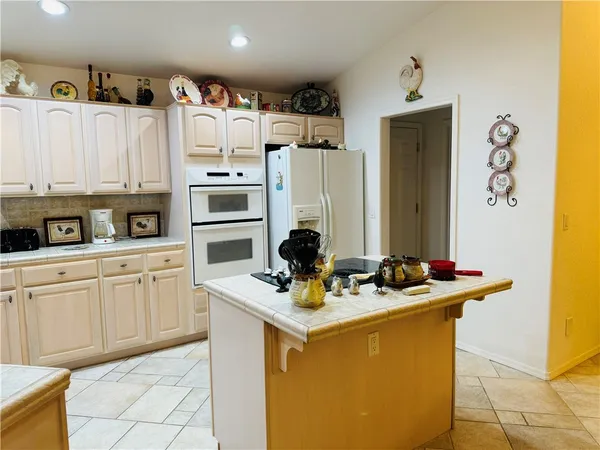 $2,200 | 2057 Sandtrap Lane, Fort Mohave, AZ 86426