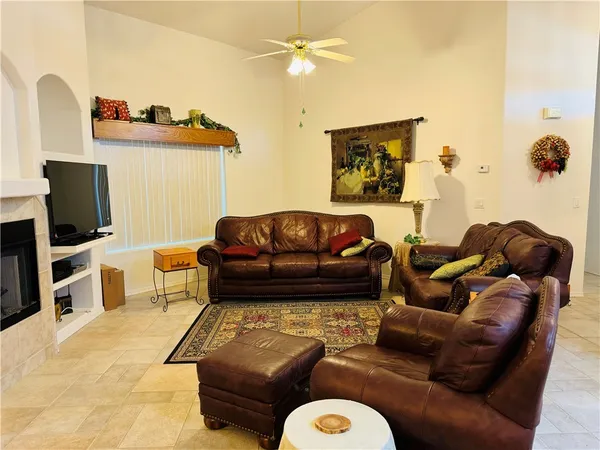 $2,200 | 2057 Sandtrap Lane, Fort Mohave, AZ 86426