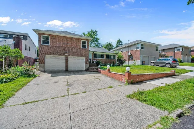 $1,460,000 | 222-60 Birmington Parkway | Bayside