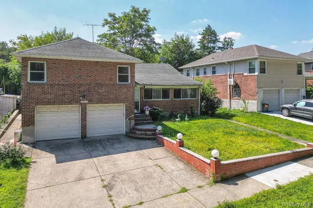 $1,460,000 | 222-60 Birmington Parkway | Bayside