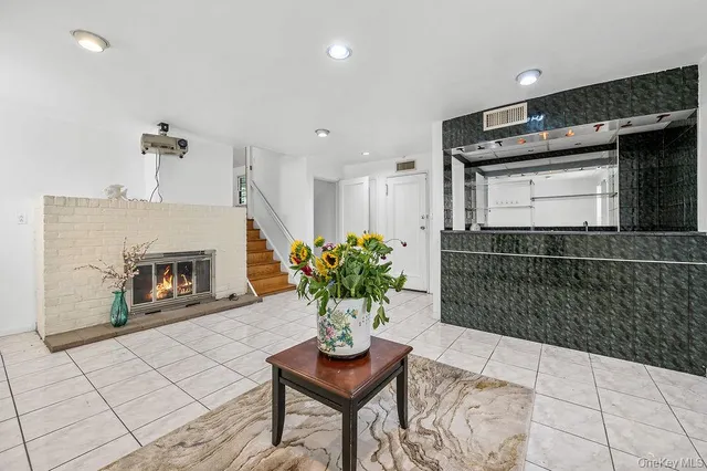 $1,460,000 | 222-60 Birmington Parkway | Bayside