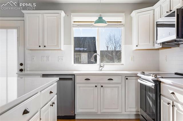 444 Talus Road Monument, CO 80132 - Photo 10 of 36