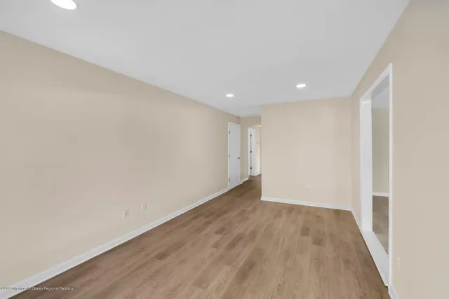 $3,950 | 800 Navesink River Road, Rumson, NJ 07760