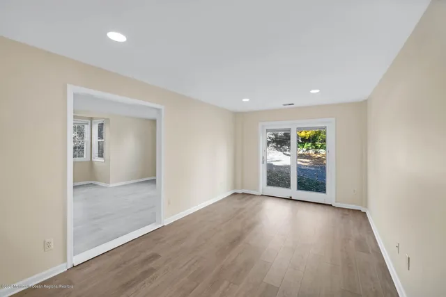 $3,950 | 800 Navesink River Road, Rumson, NJ 07760