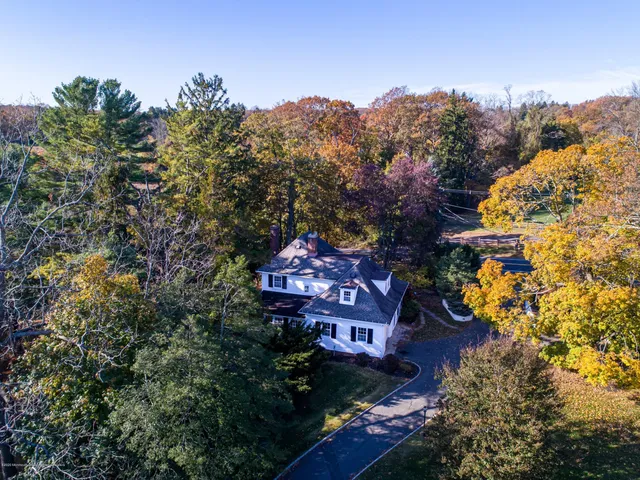 $3,950 | 800 Navesink River Road, Rumson, NJ 07760