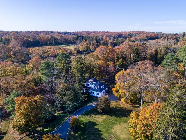$3,950 | 800 Navesink River Road, Rumson, NJ 07760