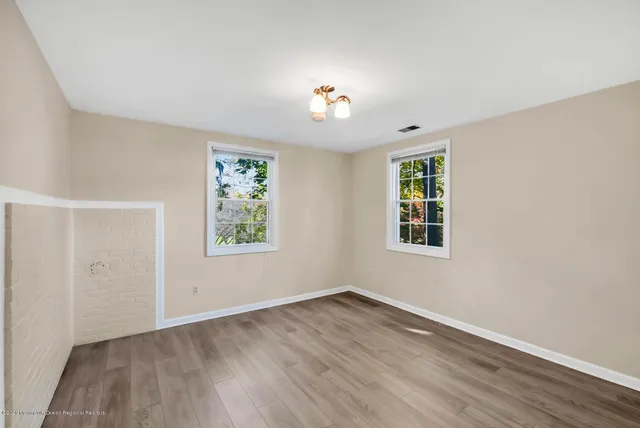 $3,950 | 800 Navesink River Road, Rumson, NJ 07760