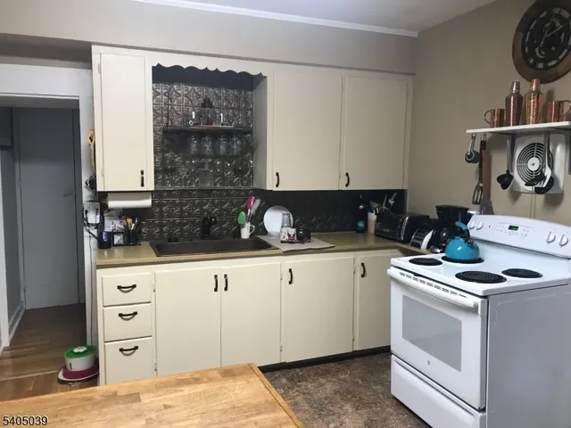 $1,700 | 77 Western Avenue, Morristown, NJ 07960