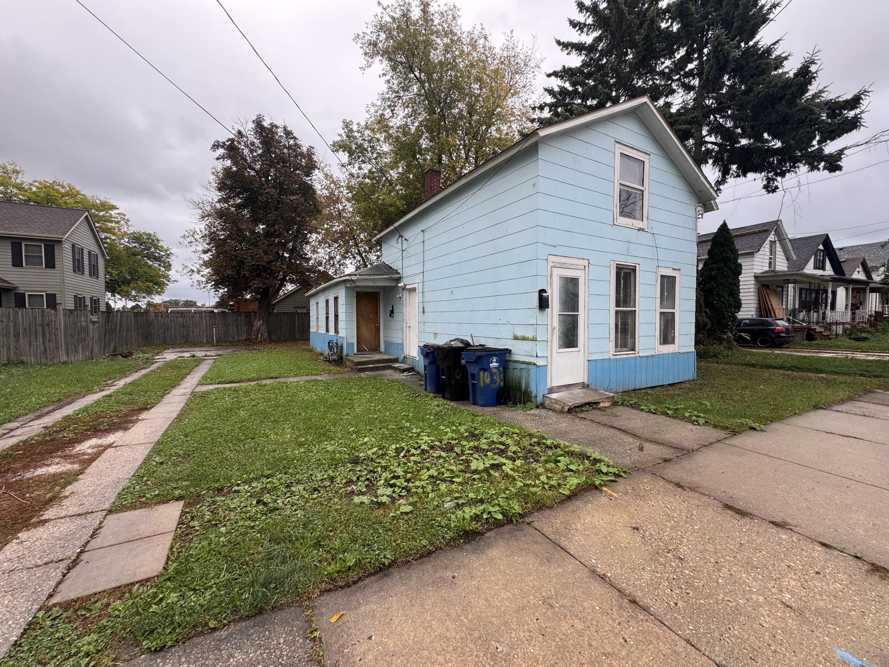 911 Racine Street Racine, WI 53403 - Photo 1 of 1 IMG_7551