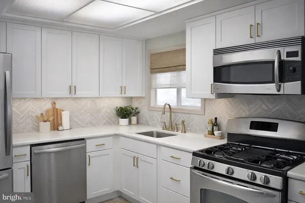 $439,900 | 20 West Dory Drive, Little Egg Harbor, NJ 08087