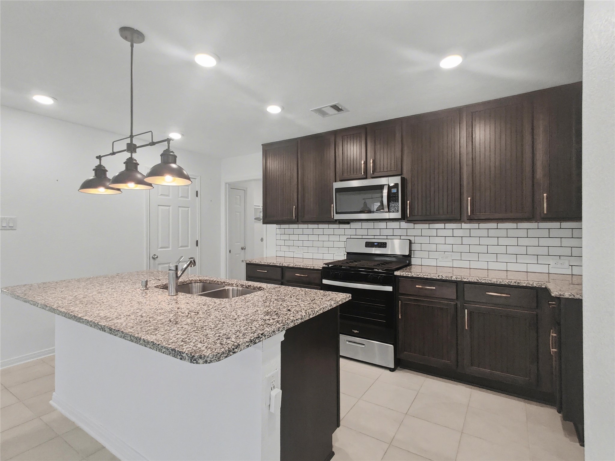 1310 Cardinal Trail La Marque, TX 77568 - Photo 6 of 15