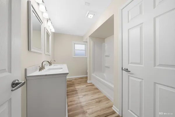 $417,000 | 15118 Hillside Avenue, Oak Forest, IL 60452