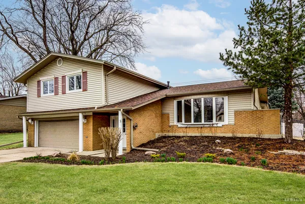 $417,000 | 15118 Hillside Avenue, Oak Forest, IL 60452