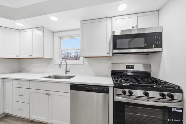 $417,000 | 15118 Hillside Avenue, Oak Forest, IL 60452