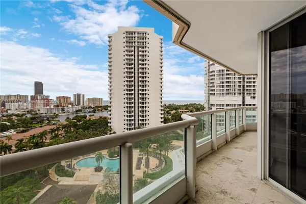 $4,800 | The Point at the Waterways, Aventura, FL 33180